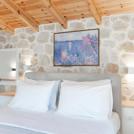 Dea's Vila Himarë