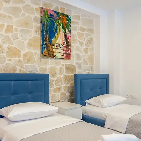 Villa Dea's Himare