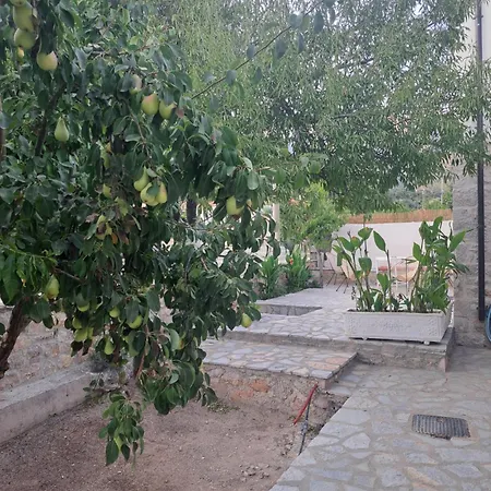 Villa Dea's *
